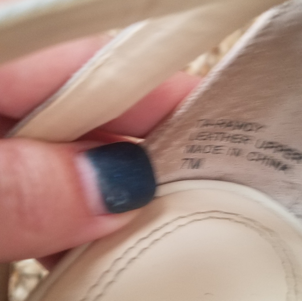 Tahari Randy Pointed Toe Flats - Picture 6 of 7